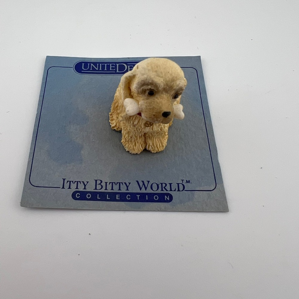 Vintage 1986 United Design Itty Bitty World Puppy‎ Figurine On Card